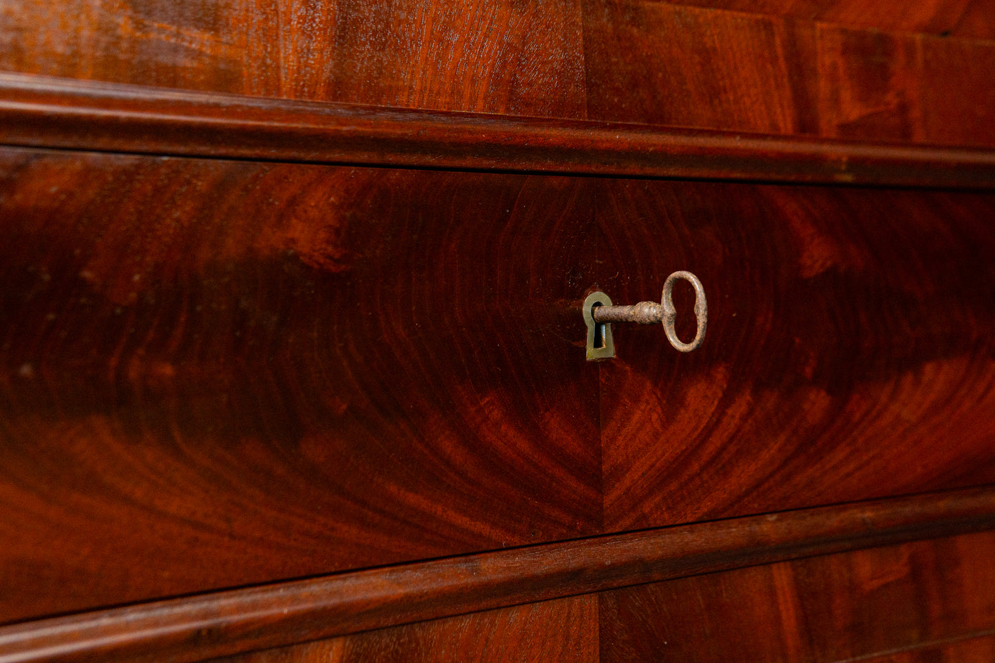 restaur. Vitrine Bücherschrank Antik Schrank Regal Alt MÖBLINGER 2412_0413
