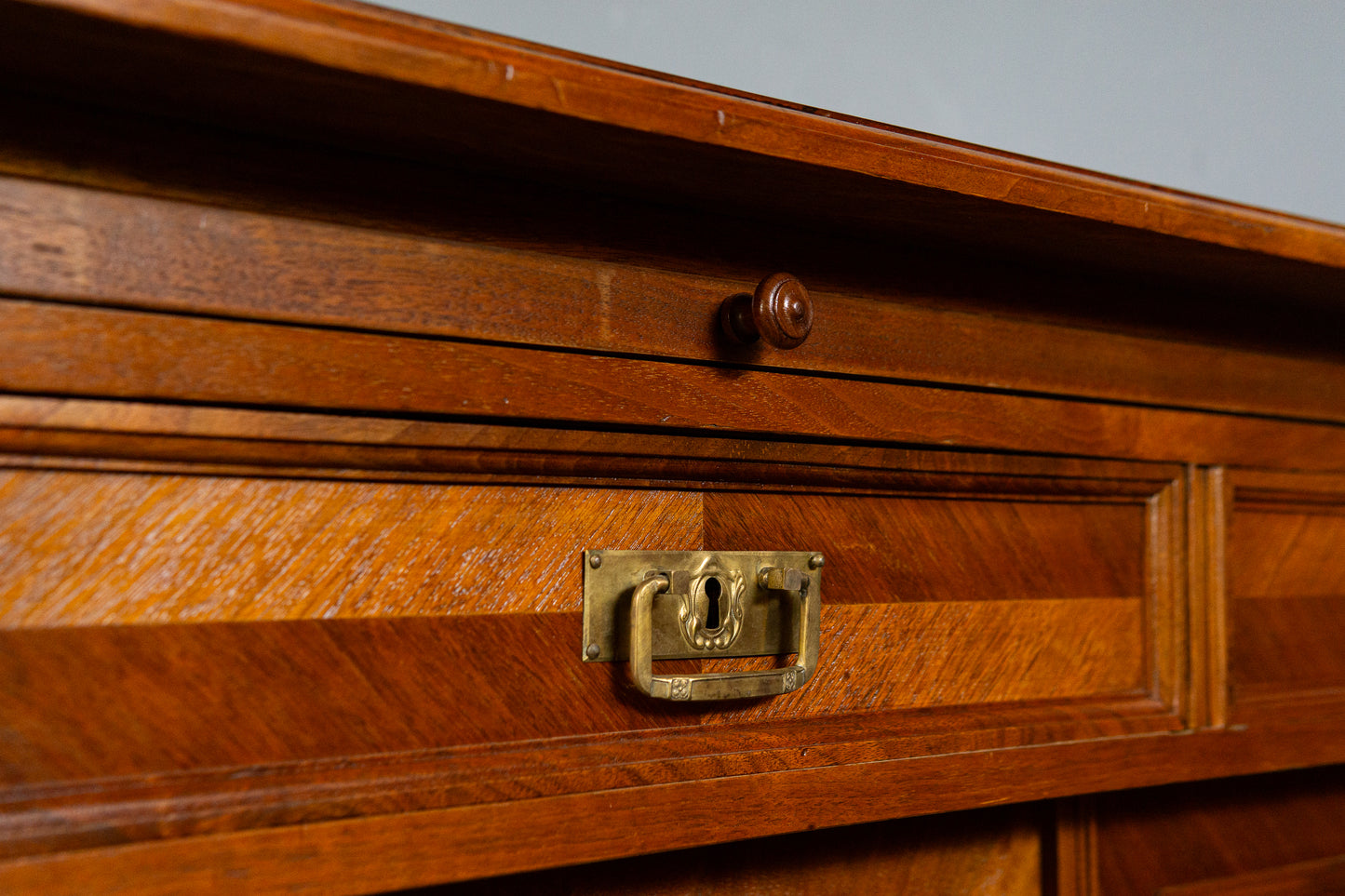 restau. Sideboard Kommode Antik Schrank Buffet Anrichte MÖBLINGER 2412_0407