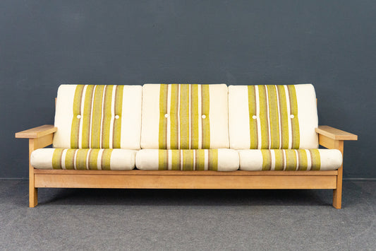 Laboremus Sofa Couch Sessel Lounge Alt Vintage 2202_1401_Sofa