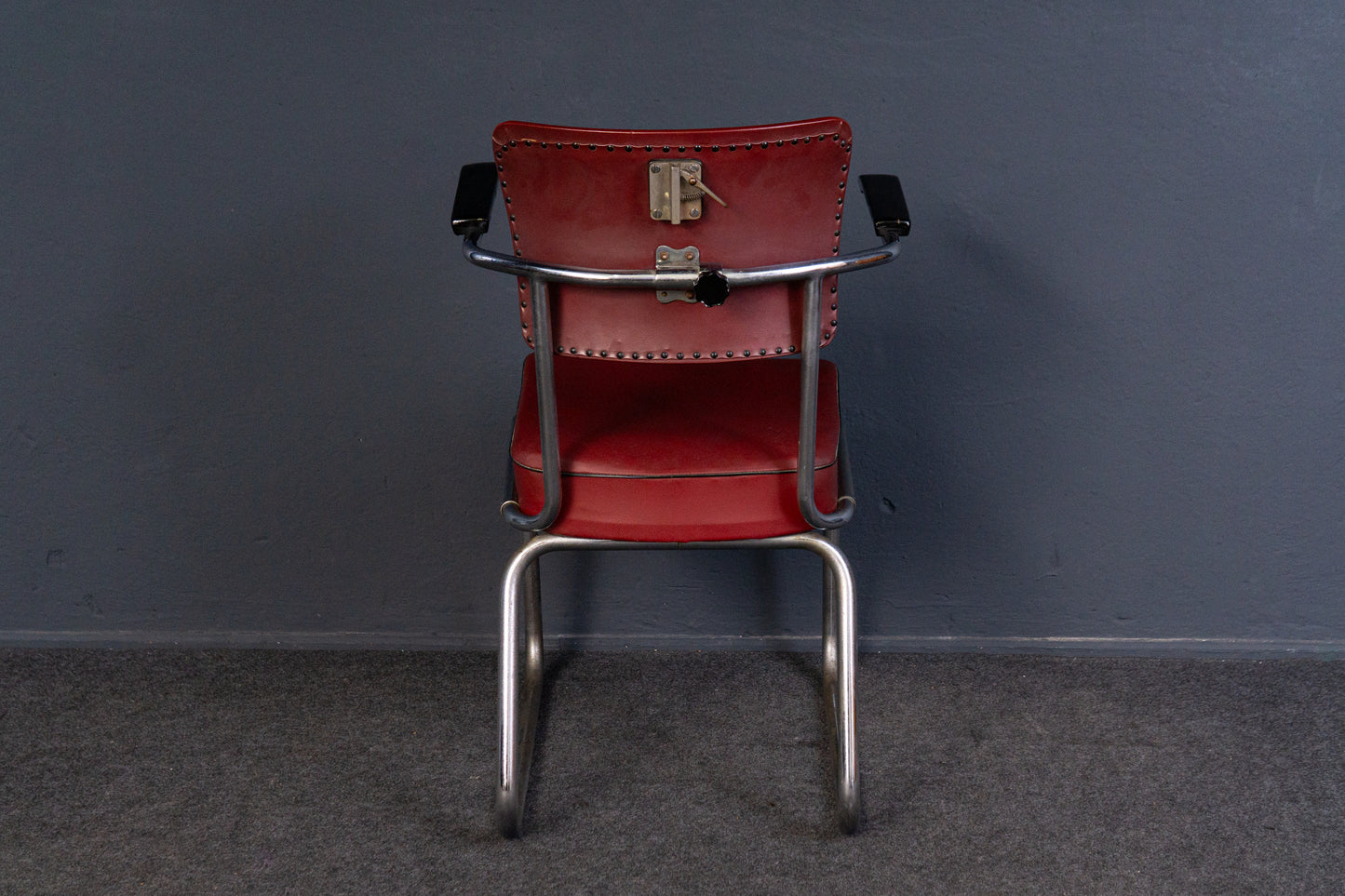 Freischwinger Design Stuhl Sessel Hocker Tisch Vintage 2402_0503