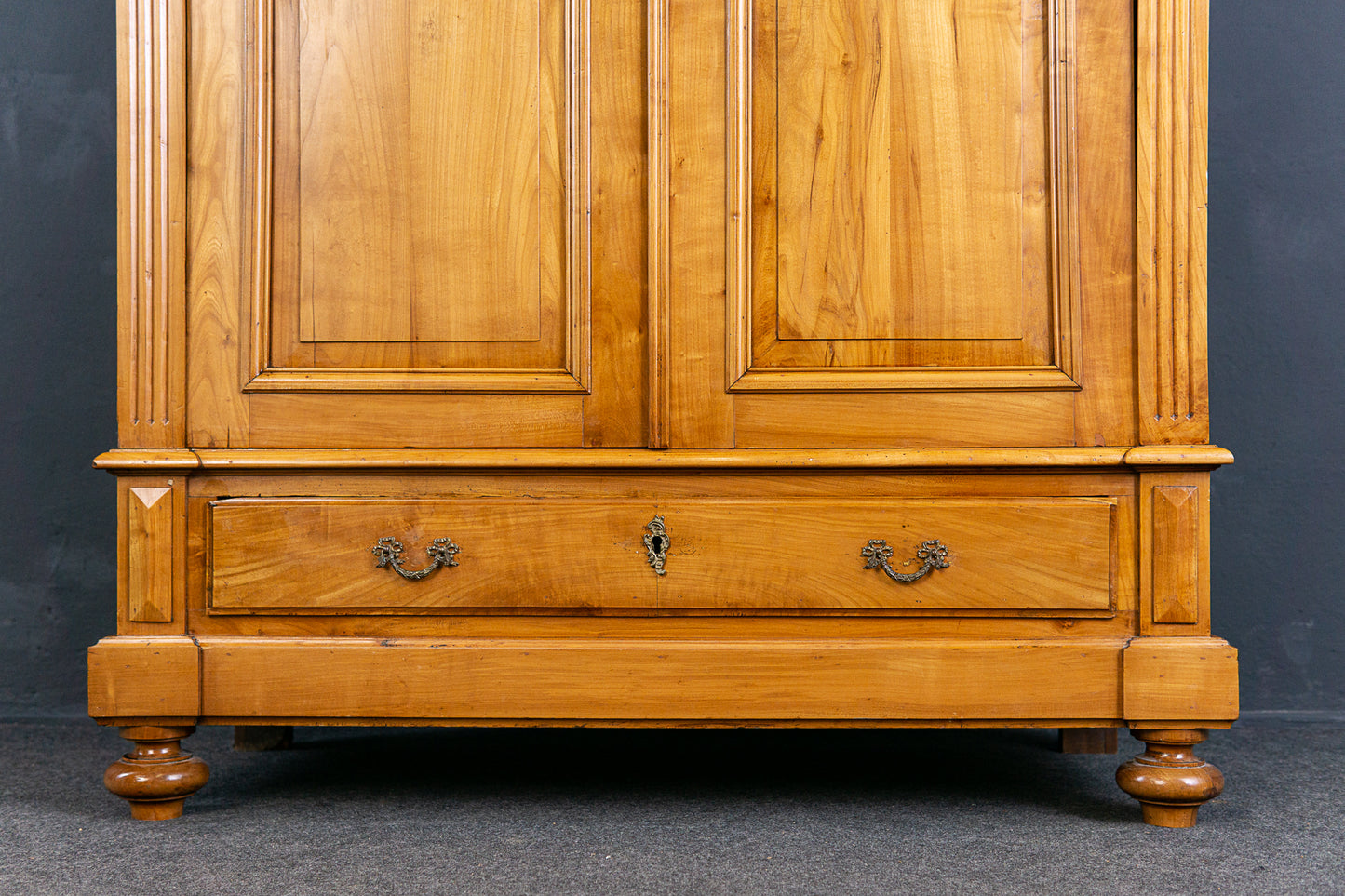 Kleiderschrank Schrank Regal Kommode Garderobe Alt Antik 2304_0505