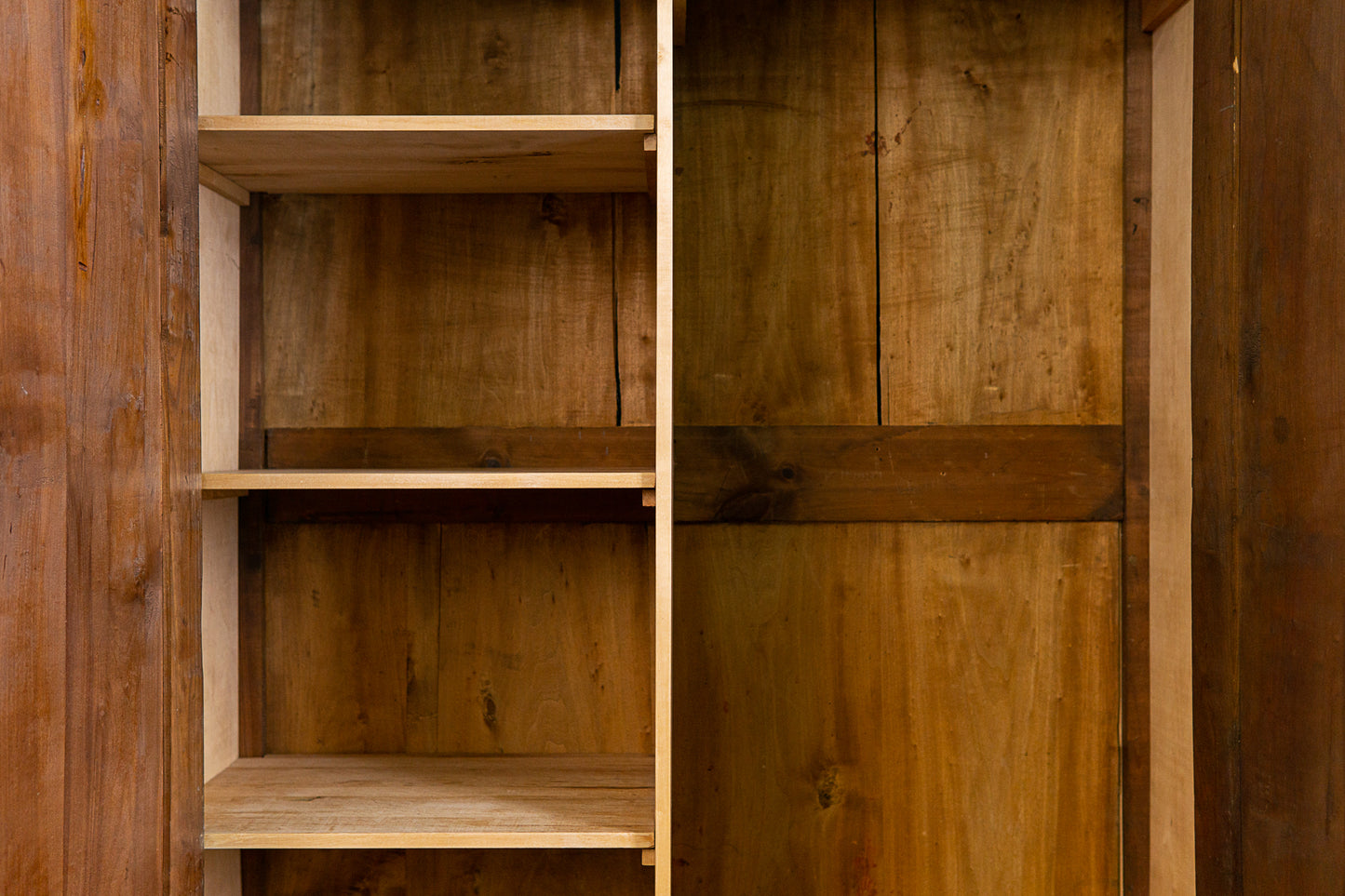 Kleiderschrank Schrank Regal Kommode Garderobe Alt Antik 2304_0505