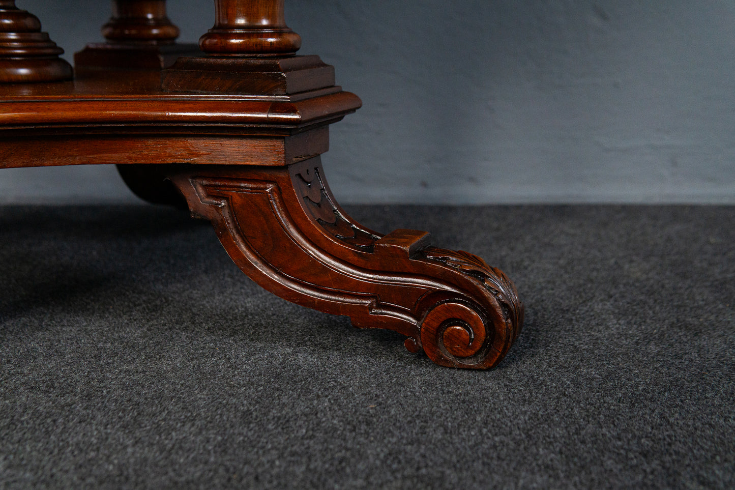 Gründerzeit Tisch Table Vintage Sofa Stuhl Sessel Antik MÖBLINGER 2412_1203