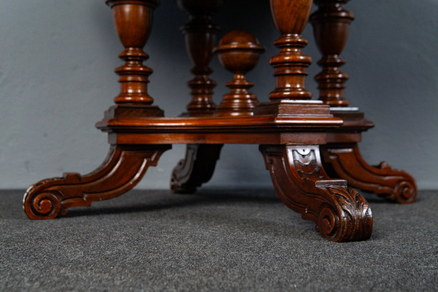 Gründerzeit Tisch Table Vintage Sofa Stuhl Sessel Antik MÖBLINGER 2412_1203