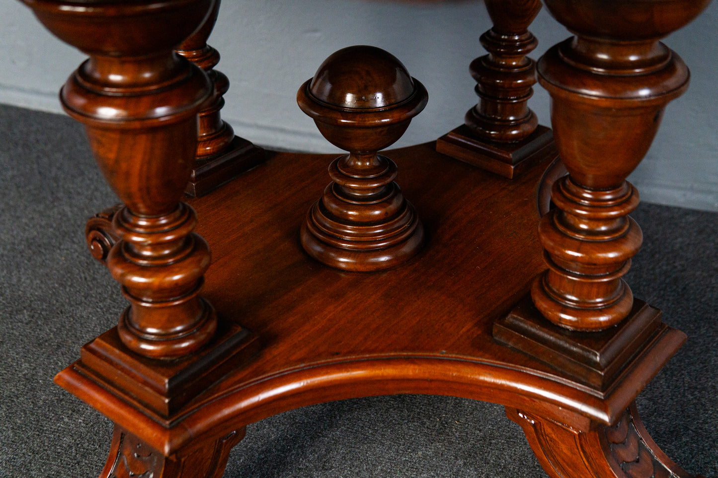 Gründerzeit Tisch Table Vintage Sofa Stuhl Sessel Antik MÖBLINGER 2412_1203