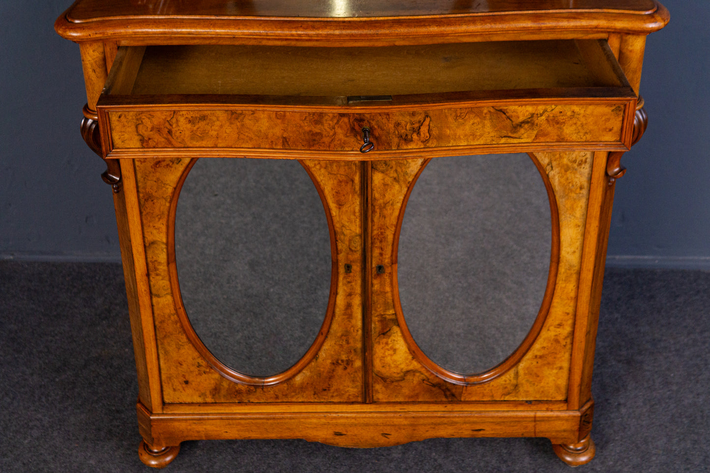 Antik Chr. Niederhöfer Vertiko Kommode Schrank Buffet Alt 2404_1502