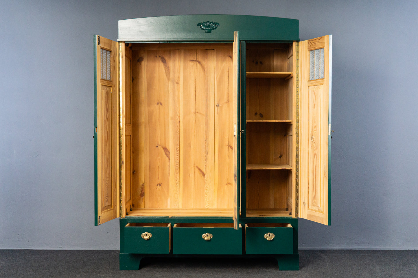 aufgearb. Schrank Vintage Garderobe Kommode Regal Antik MÖBLINGER 2412_2305