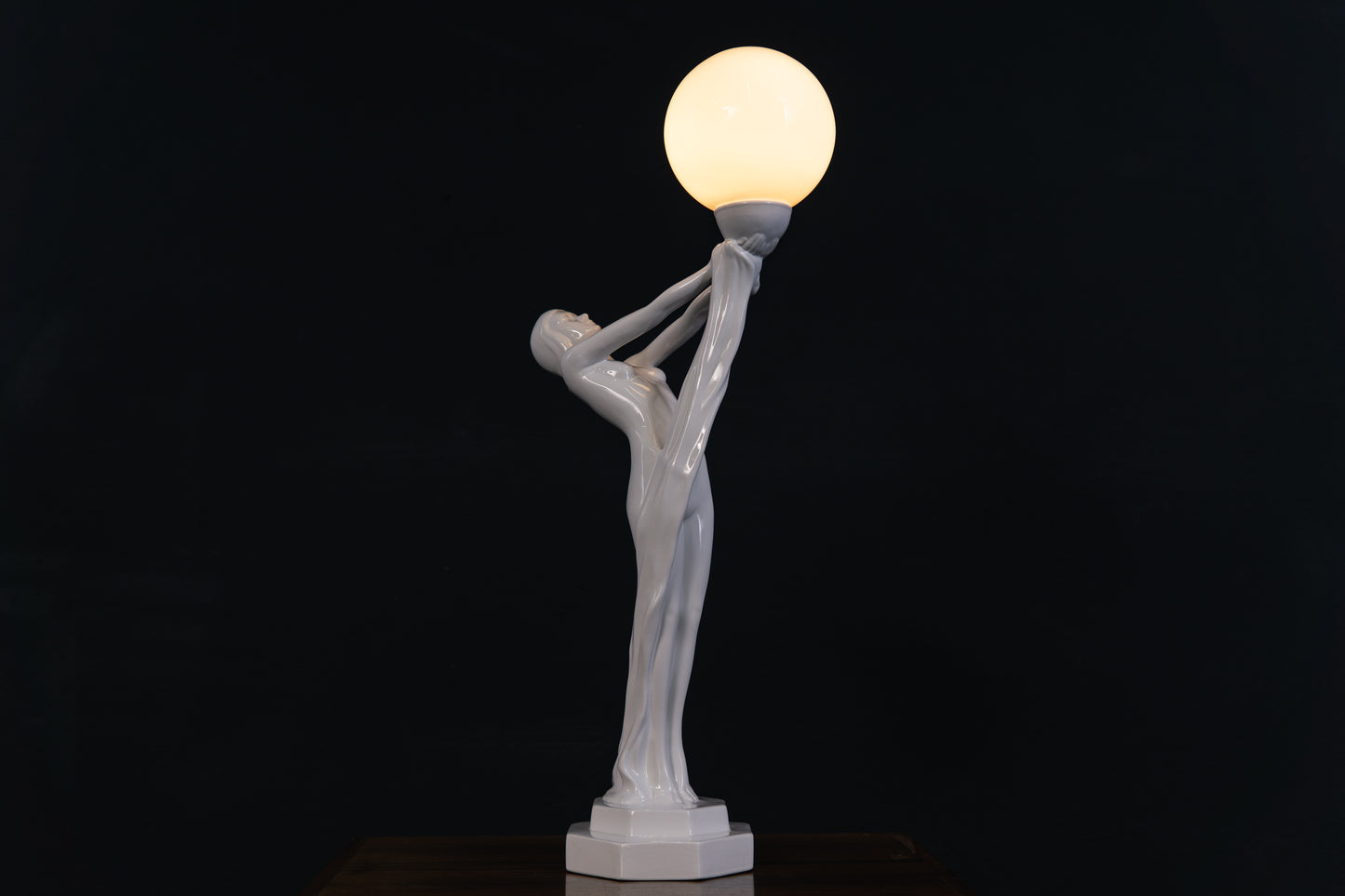 Tischlampe Leuchte Licht Lampe Statue Skulptur Porzellan 2307_0604