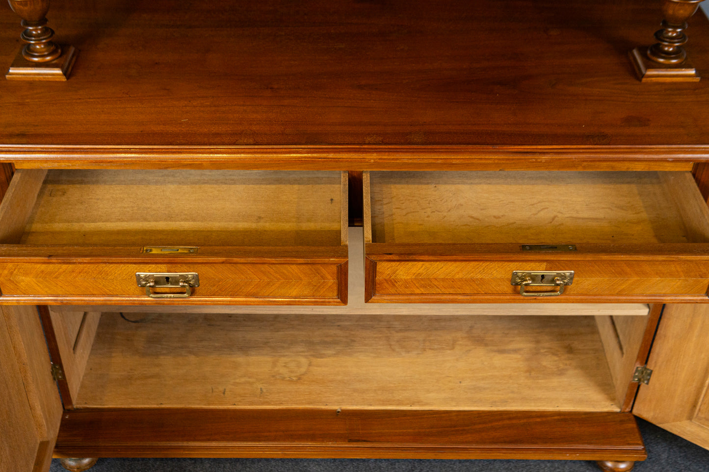 restau. Antik Buffet Anrichte Schrank Regal Alt Kommode MÖBLINGER 2501_1603