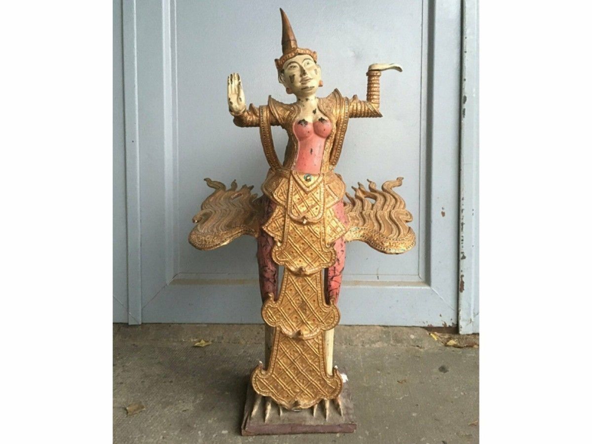 Große Holzskulptur Phra Khrut Pha vergoldet alt antik 48